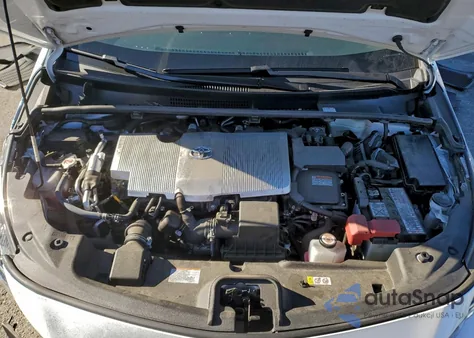 2022 Toyota Prius Prime Le z USA, uszkodzony, nr VIN JTDKAMFP9N3207591